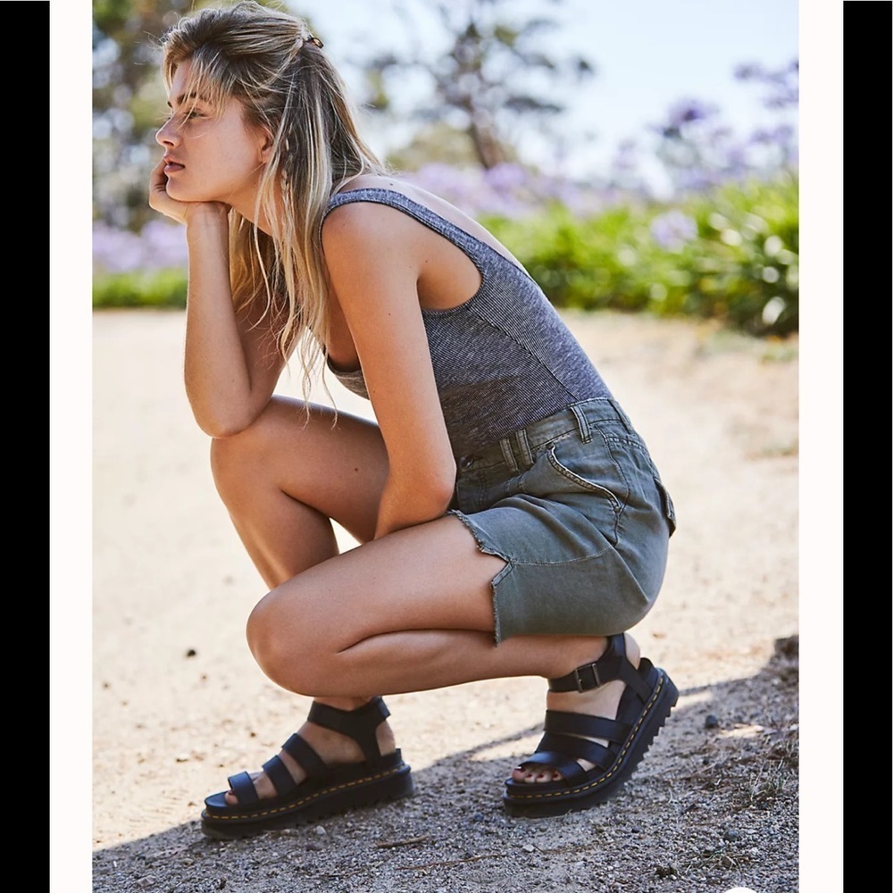 New Dr Martens Blaire Platform Sandals 9 Black Patent